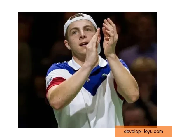 网球赛季精彩纷呈 世界顶级选手角逐激烈 期待新王者崛起