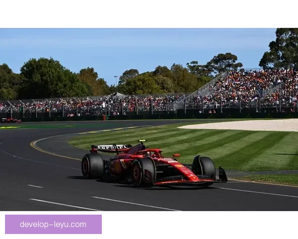 F1赛季最新动态：顶级车队激烈角逐与新技术革新引发关注